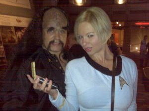 Televixen and jorDeKlingon at the Tweetup in Space Quest Bar.